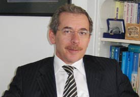 AK Parti ile ipini o koparmış!