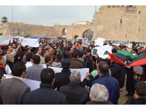 Libya'da Dışişleri'ne Kuşatma