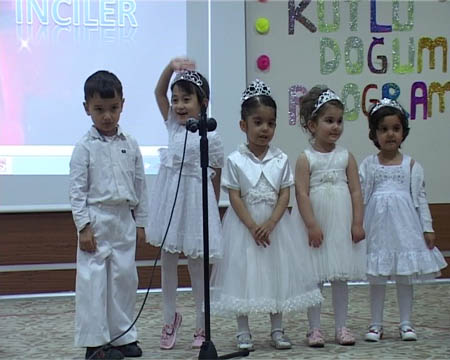 Miniklerden kutlu doğum programı