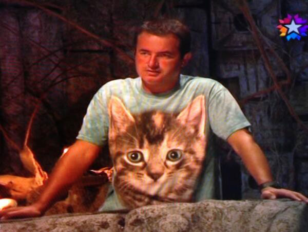 Acun Ilıcalı tişört işine giriyor