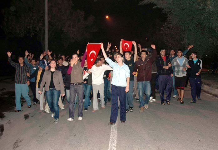 Konya'da teröre lanet yağıyor