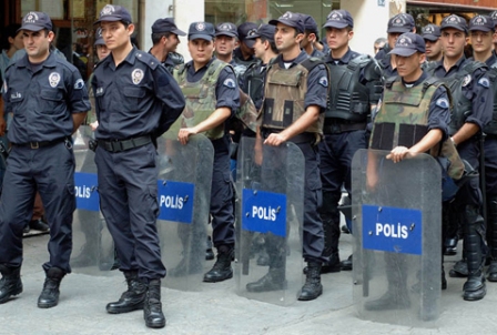 Polisin 1 Mayıs anonsu: Dağılın yoksa dağıtacağız