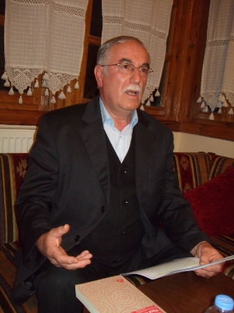 “Kötü evlat, anne ve babasına isyan edendir”
