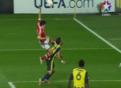 Fenerbahçe'de Gökhan Gönül'ün Sakatlığı