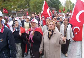 Karapınarlılar'dan teröre lanet