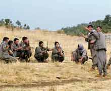 Dağdaki kadın teröristlerle konuştu