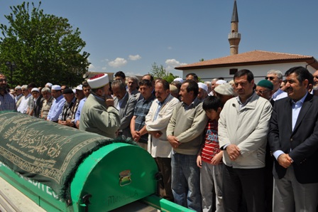 Osman Karabulut Hoca toprağa verildi