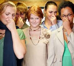 Yanınıza Yaklaşan Kaçıyormu..?