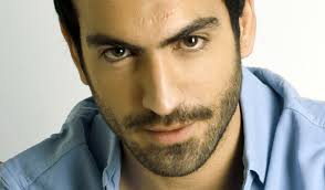 Buğra Gülsoy'un ayağı kırıldı