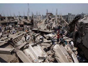 Bangladeş'te Ölü Sayısı 1000..!