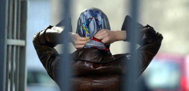 4 parti 'Kamuda başörtüsü' için uzlaştı