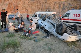 İmamlar Kaza Yaptı  41 Yaralı