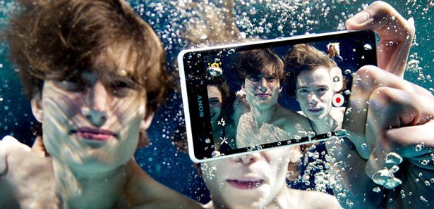 Sony'den suya dayanaklı yeni telefon