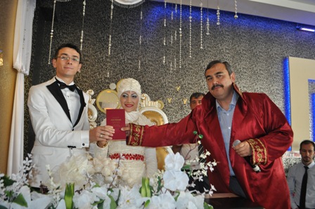 Uvat ailesinin mutlu günü