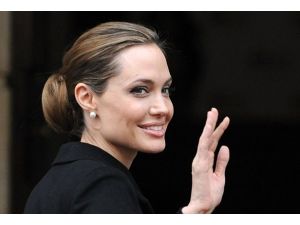 Mastektomi Olduğunu Açıkladı