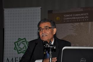 "Üstad, Başarıya Ulaşmış Bir Düşünce Adamıdır"