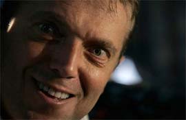 Cem Uzan kiminle evleniyor?