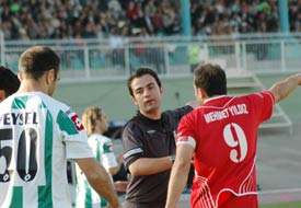 Derbiyi İsmet Arzuman yönetecek