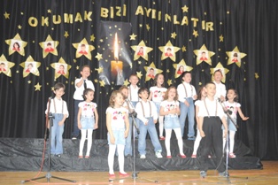 “Okumak bizi aydınlatır”