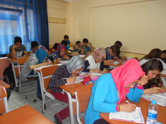 Gençlik'te öğrenciler kampa alındı