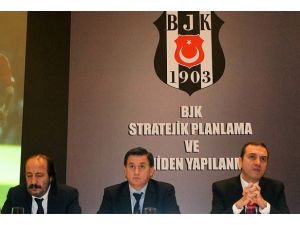 Beşiktaş'ta 3 Yönetici İstifa Etti
