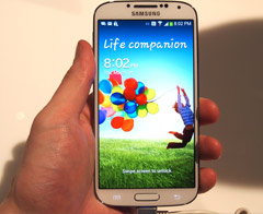 Apple, Galaxy S4 için savaş açtı