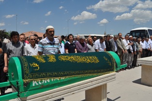 Halis Mendi toprağa verildi.