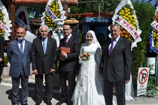 Zülfikar Gazi oğlunu evlendirdi