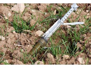 Evin bahçesinde roket mermisi bulundu