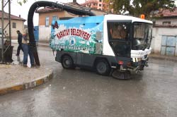 Karatay'da rögarlar temizleniyor