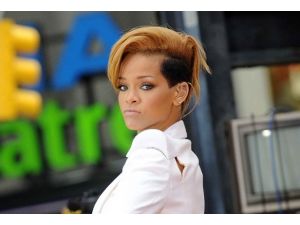 Rihanna Konseri İçin Ek Biletler Satışta