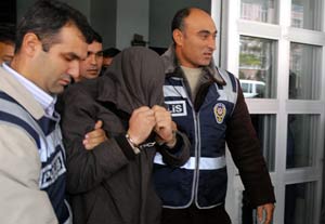 Terörle mücadelede hukuk çiğnendi