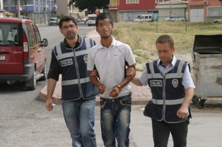 Kartvizit atanlar yakalandı