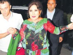 Nükhet Duru Yardımlarla yürüyebildi