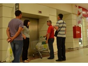 Facia Geliyorum Diyor...