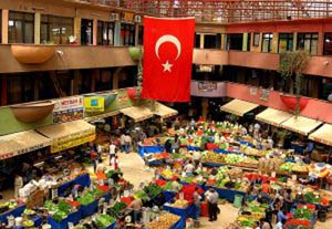 Asırlık Kadınlar Pazarı'nın tek kadını