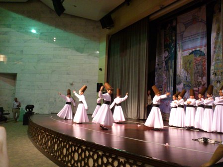 Özel Başak Koleji öğrencilerinden tiyatro gösterisi