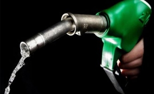 Otomobil firmalarının yakıt oyunu