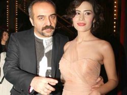 Belçim Bilgin Erdoğan'dan Meryem Uzerli'ye destek