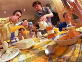 Kahvaltı yapan çocuklar daha başarılı