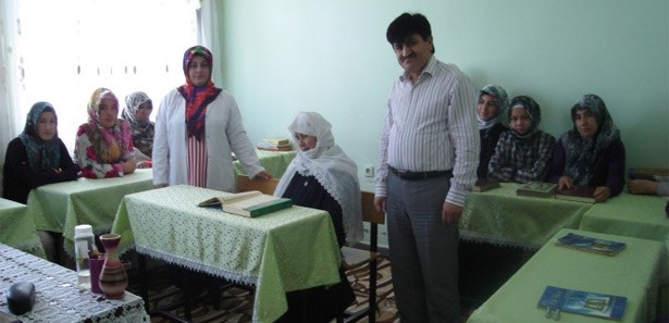 86 yaşında Kur'an okumayı öğrendi