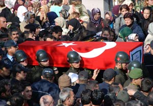Şehit er Akşehir'de toprağa verildi