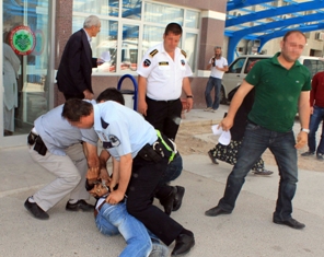 Hırsız şüphelisi zor anlar yaşattı