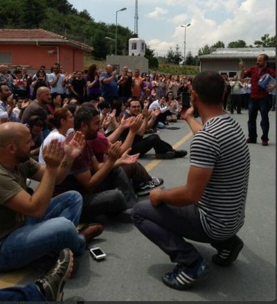 Show Tv ve Sky Türk Çalışanları eylem yaptı