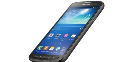 Samsung'tan toza ve suya dayanıklı yeni S4