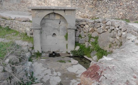 Fasıllar’daki tarihi çeşmeye çevre düzenlemesi