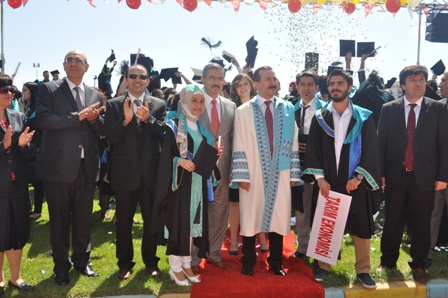 Selçuk'ta mezuniyet sevinci