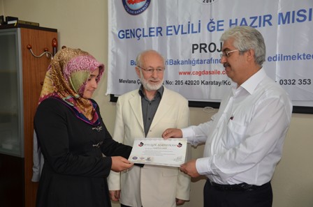 Mutlu evlilik için sertifika aldılar