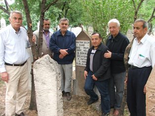 Şükrü Efendi kabri başında anıldı
