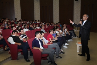 Selçuklu’dan LYS öncesi motivasyon semineri
